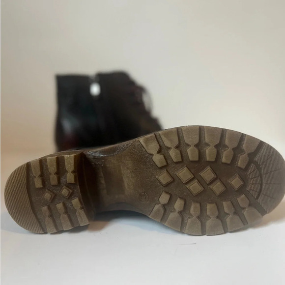 V Italia Red/Black Metallic combat boots 37 - Picture 2 of 9